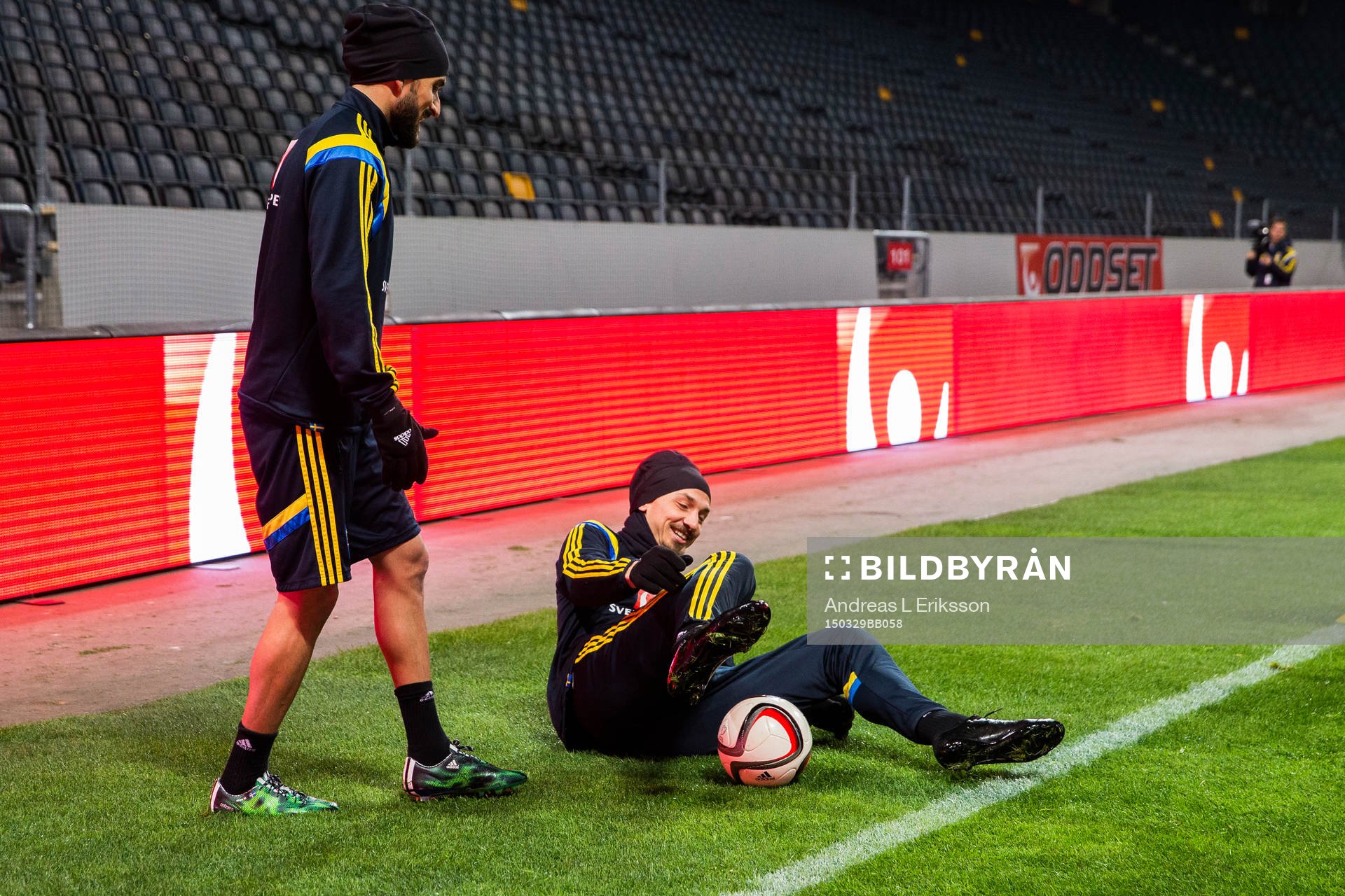 Sveriges Erkan Zengin och Zlatan Ibrahimovic