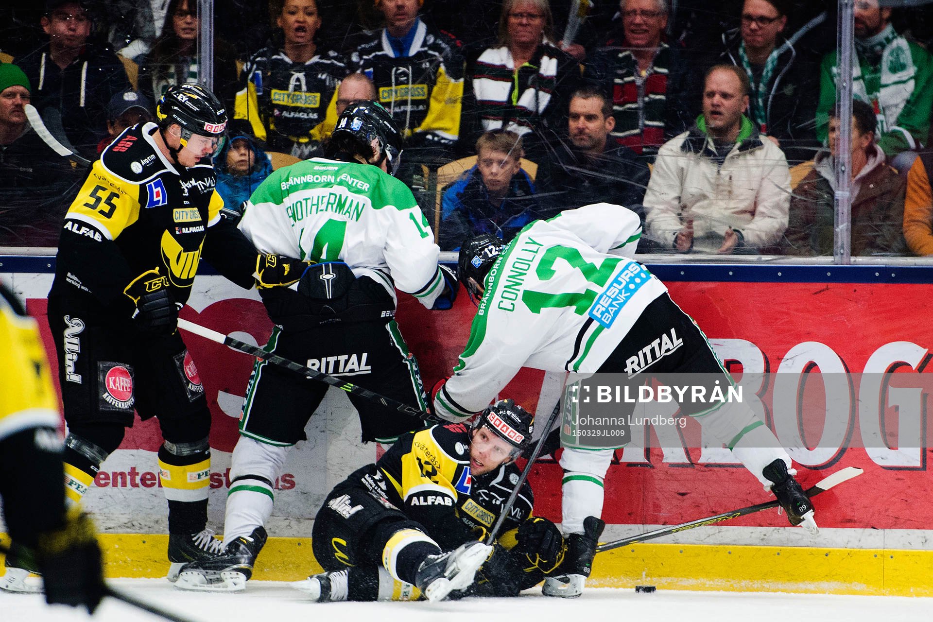 Rögles Jordan Smotherman och Jack Connolly i kamp mot