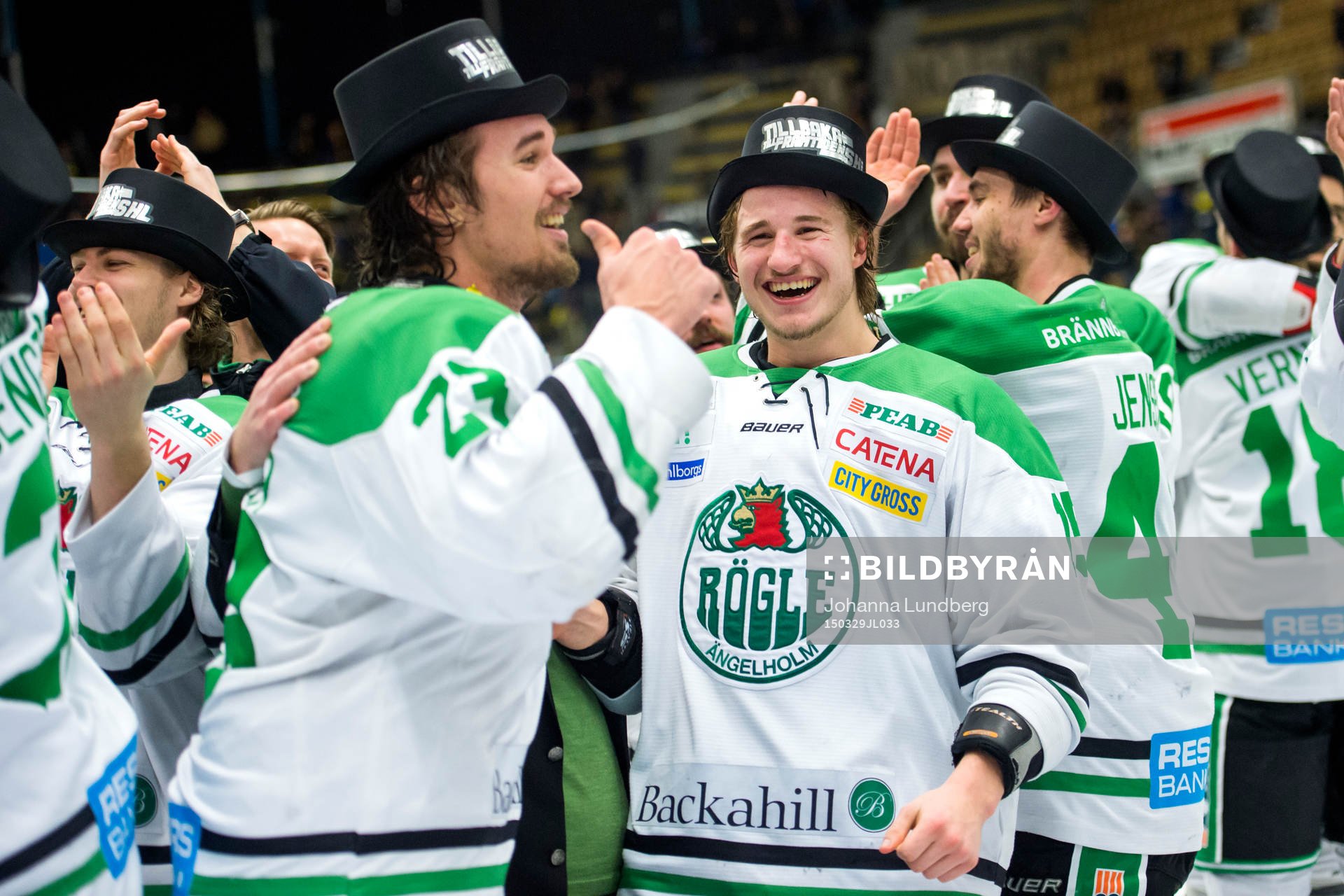 Rögles Daniel Sylwander och Jakob Lilja firar
