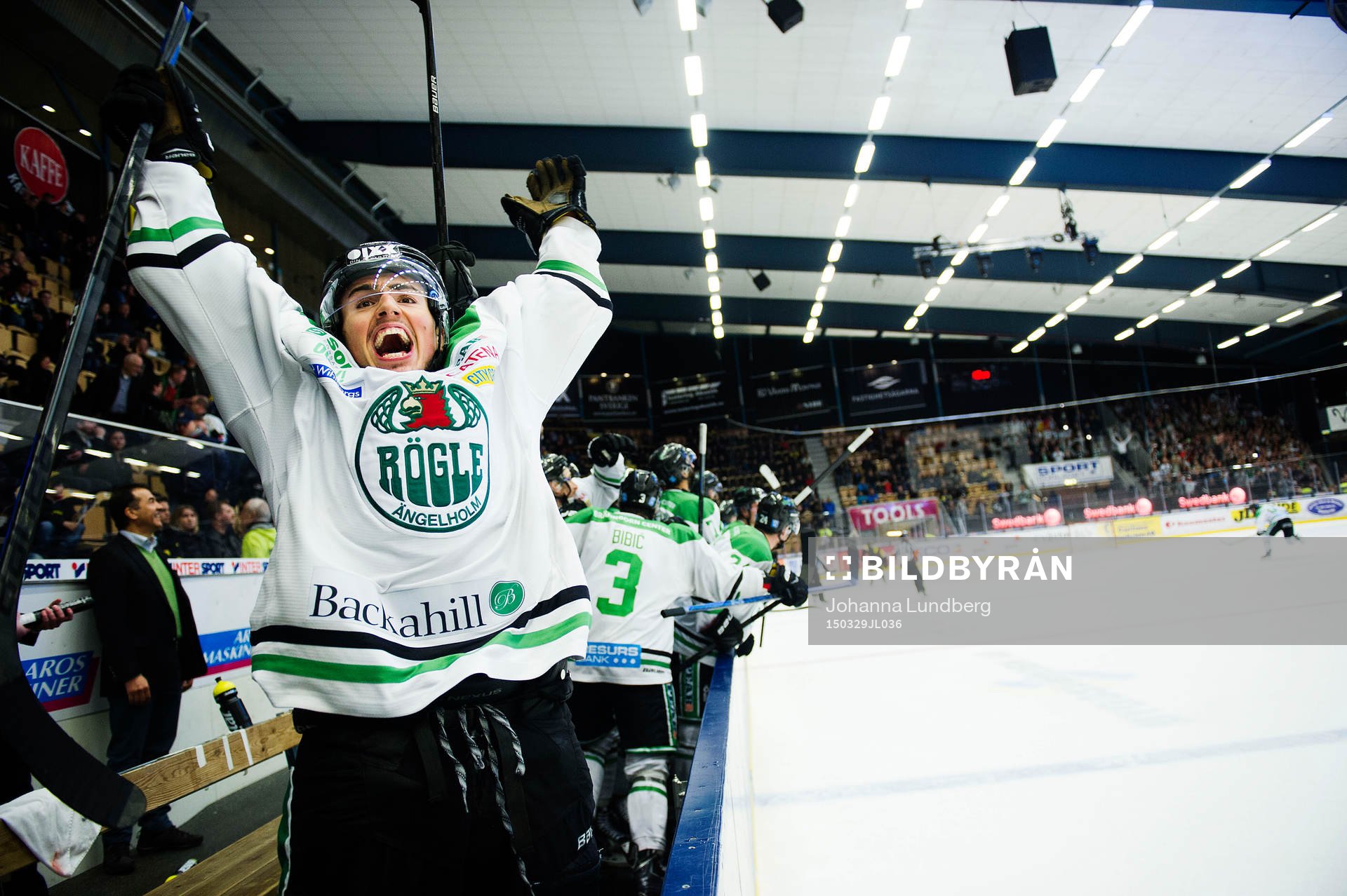 Rögles Alen Bibic  jublar