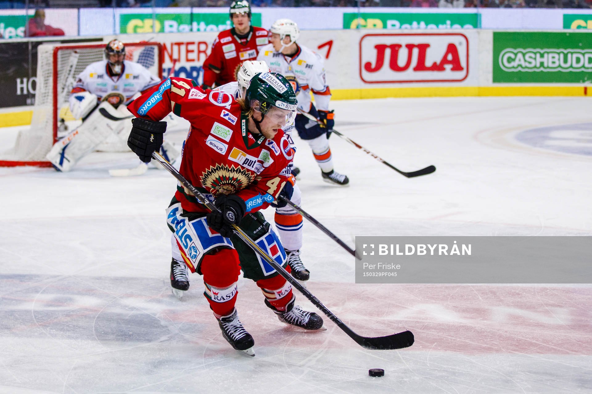 Frölundas Mathis Olimb med pucken