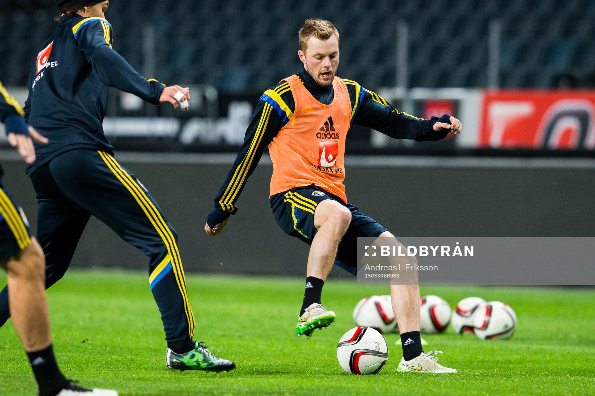 Sveriges Sebastian Larsson under träningen med svenska fotbollslandslaget den 30 mars 2015 i Stockholm. 