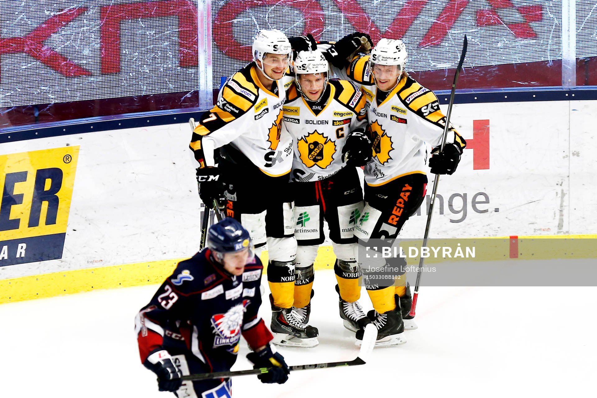 Kirill Kabanov, Erik Forssell och Anton Lindholm jublar