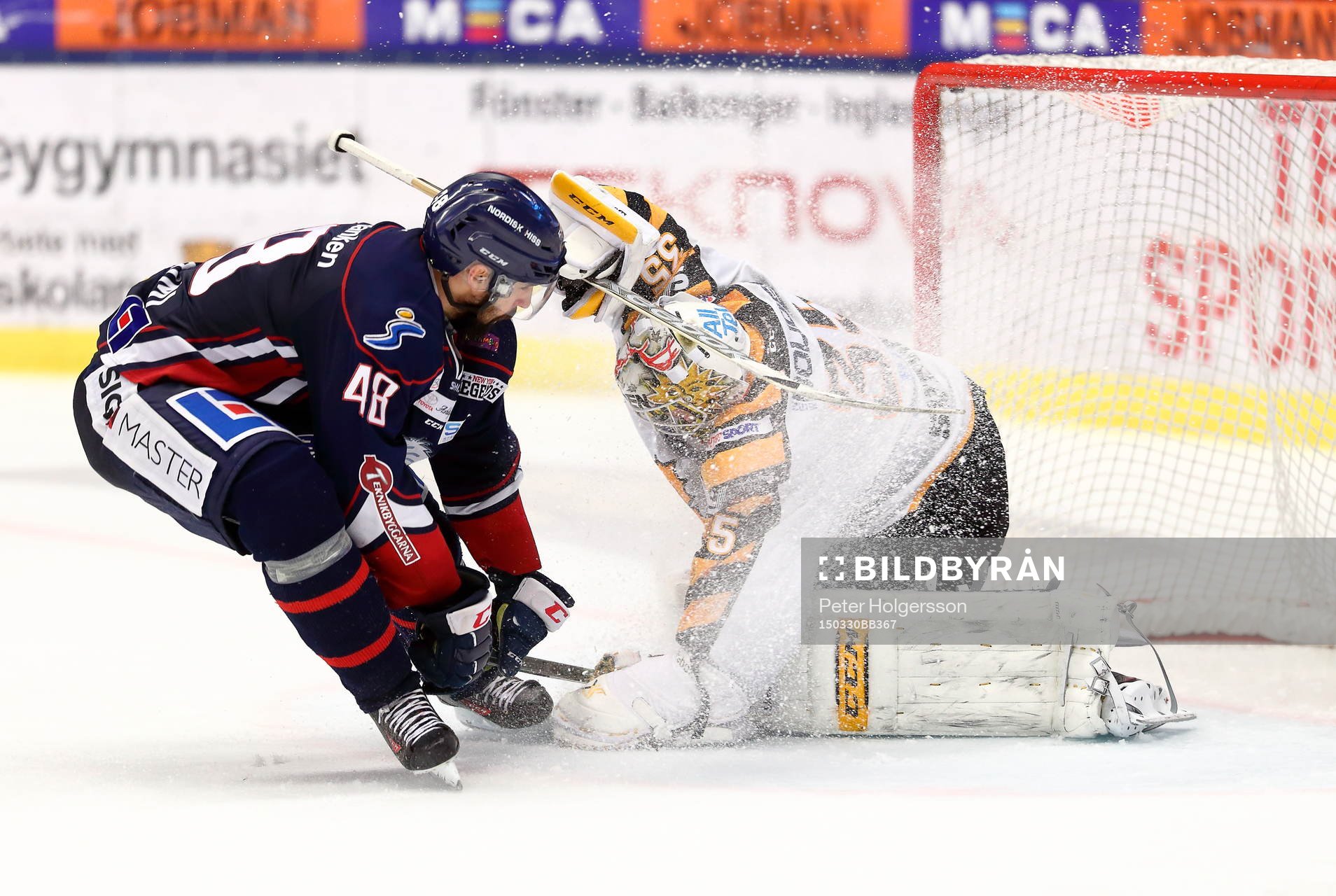 Linköpings Daniel Rahimi och Skellefteås målvakt Markus
