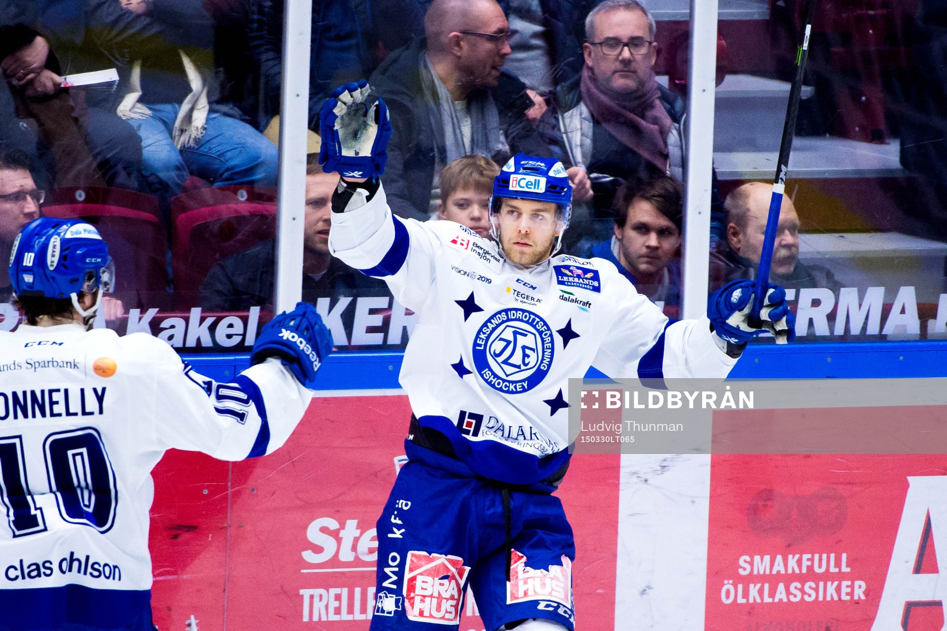 Leksands Patrick Cehlin jublar med Brian Connelly