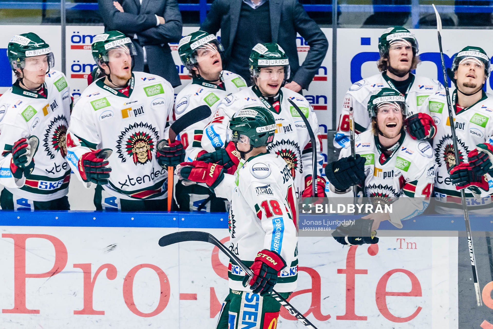 Frölundas Anton Blidh firar