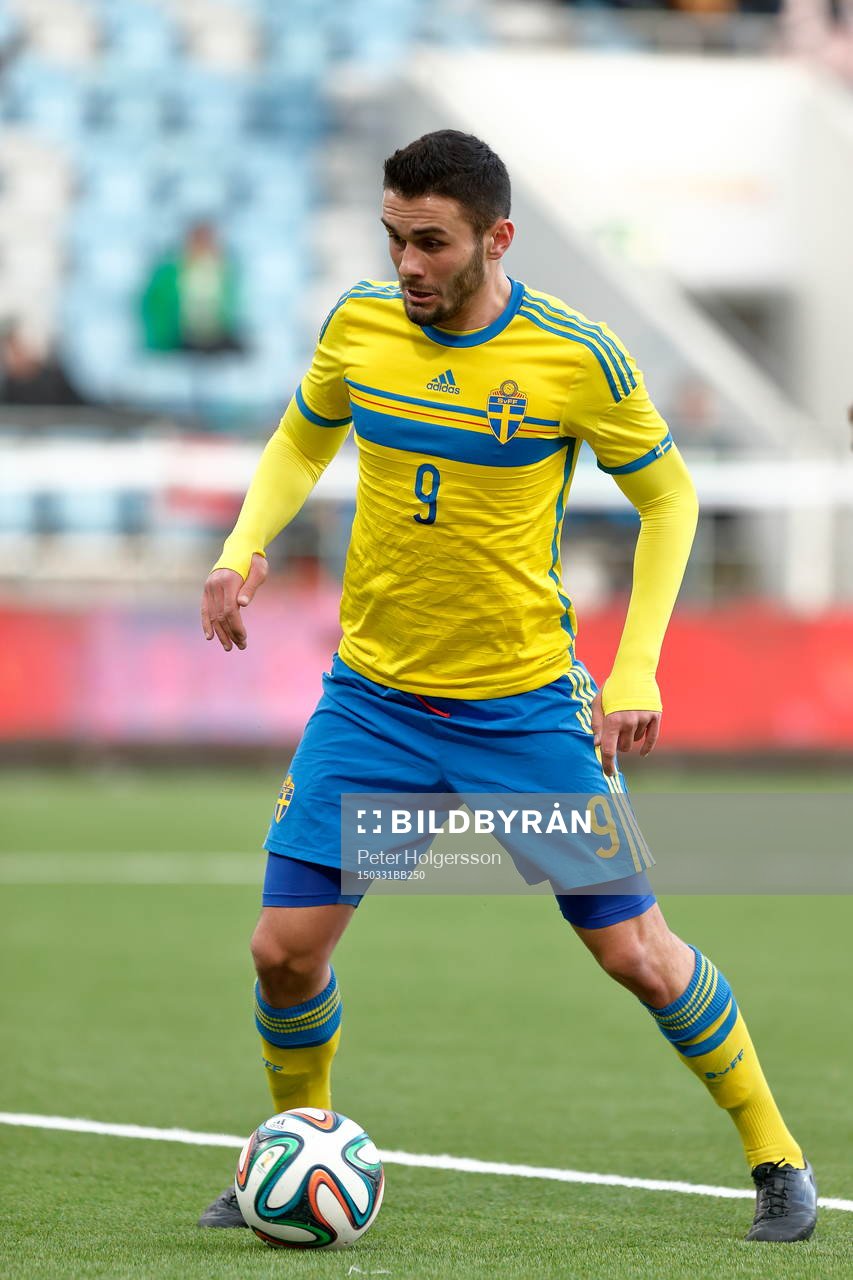 Sveriges Valmir Berisha gör mål 1-2
