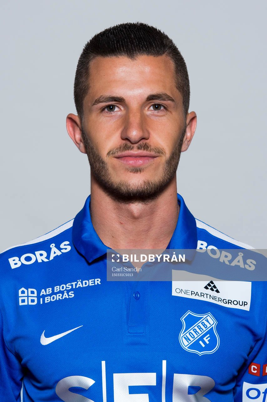 Norrbys Alen Krasnici poserar för ett porträtt den 31 mars 2015 i Borås.