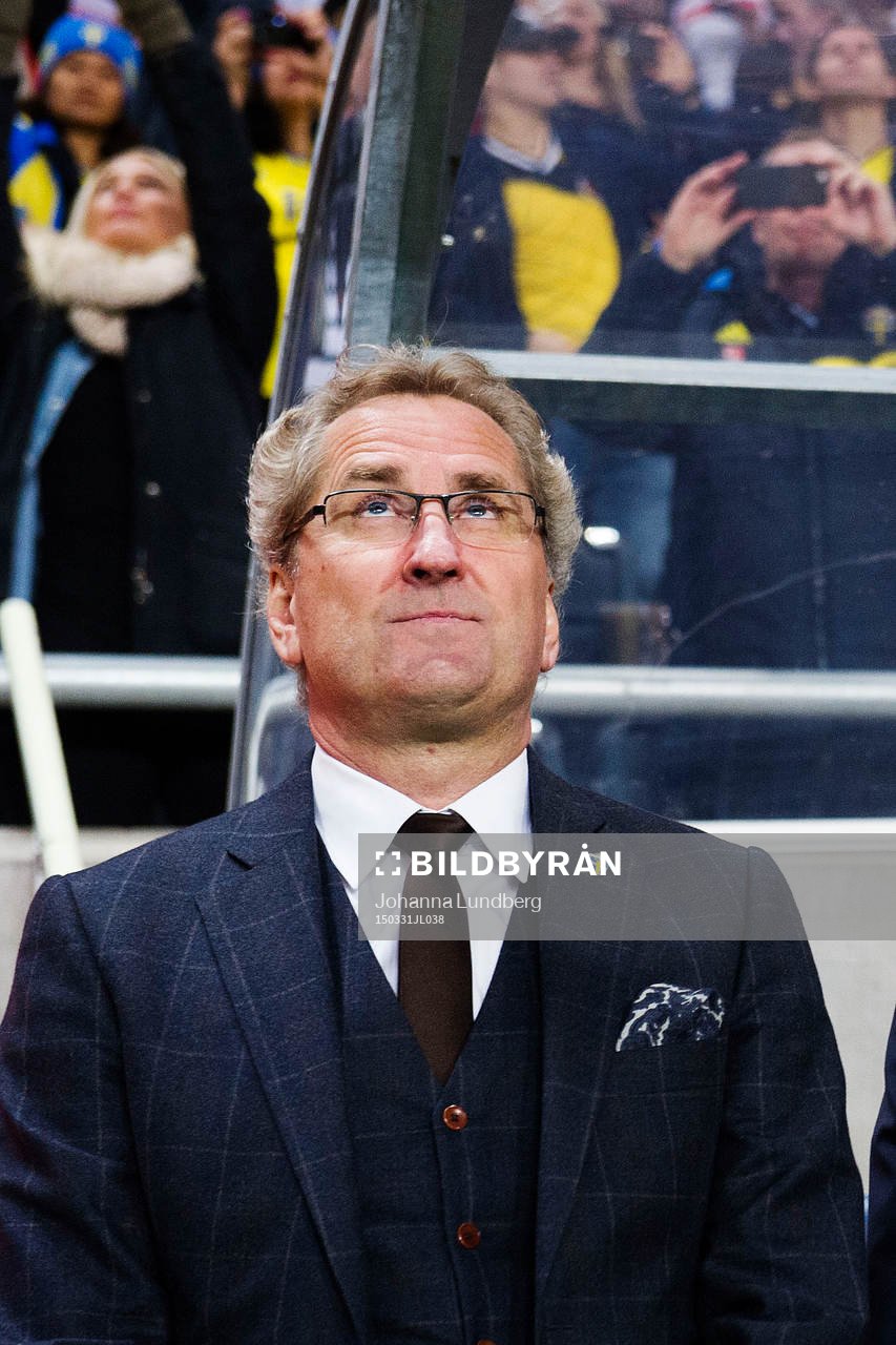 Sveriges förbundskapten Erik Hamrén och player manager Marcus Allbäck under fotbollslandskampen mellan Sverige och Iran den 31 mars 2015 i Stockholm.