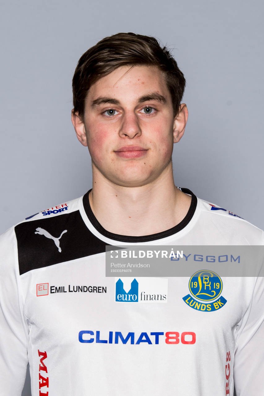 Lunds målvakt Marcus Norman poserar för ett porträtt under en fotografering den 31 mars 2015 i Lund.