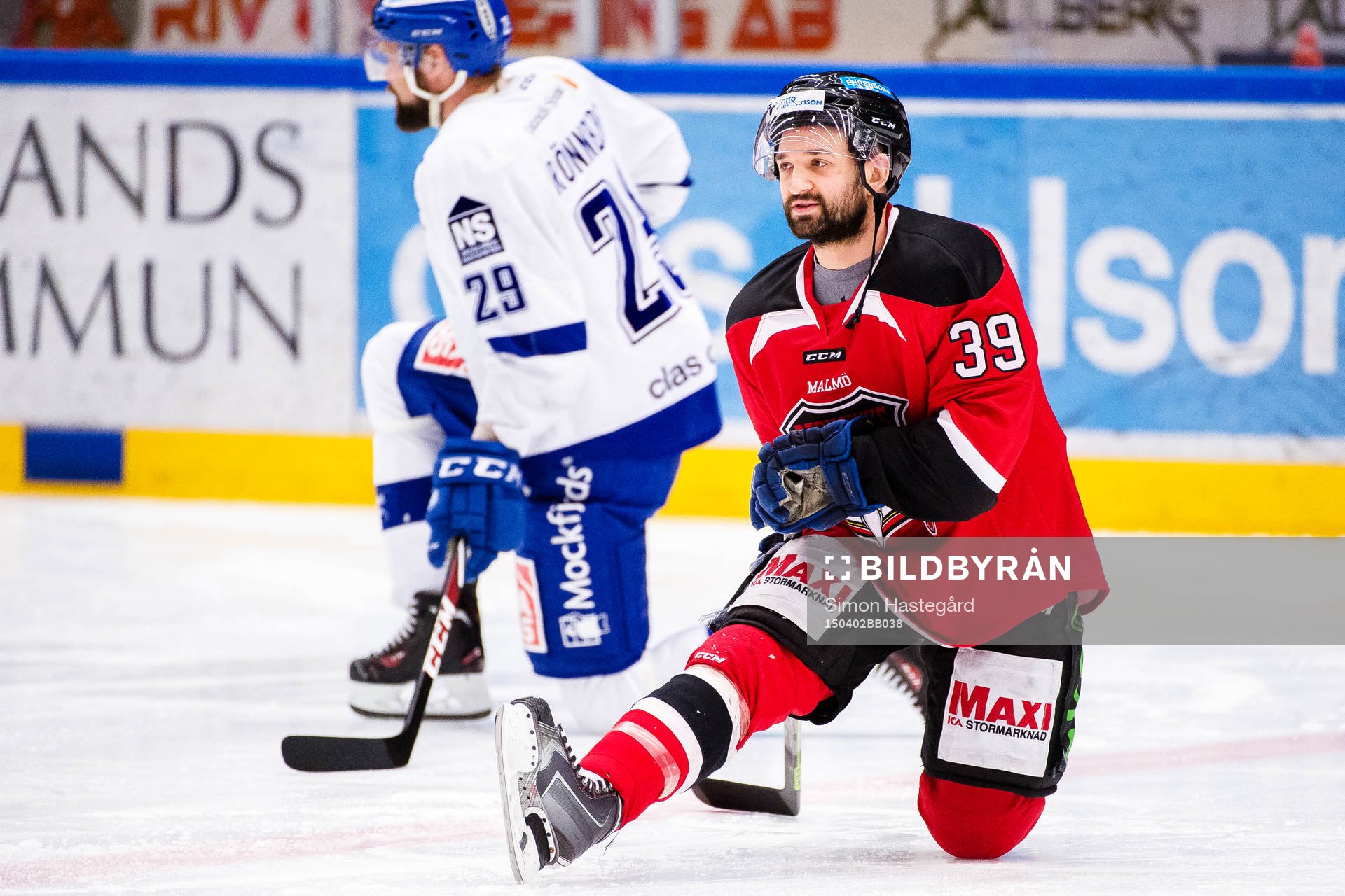 Malmö Redhawks Eric Himelfarb värmer upp före