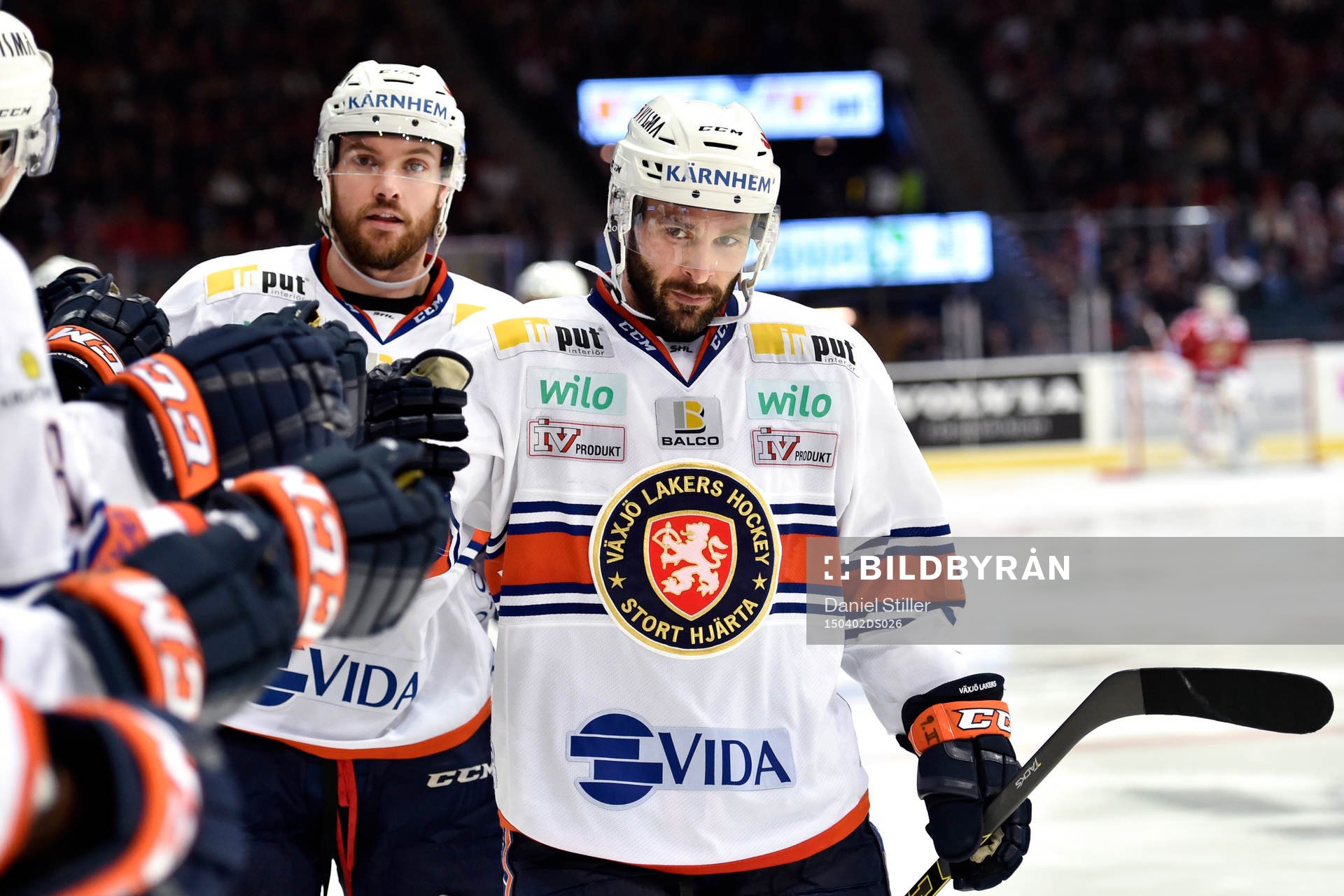 Växjös Noah Welch och Josh Hennessy firar