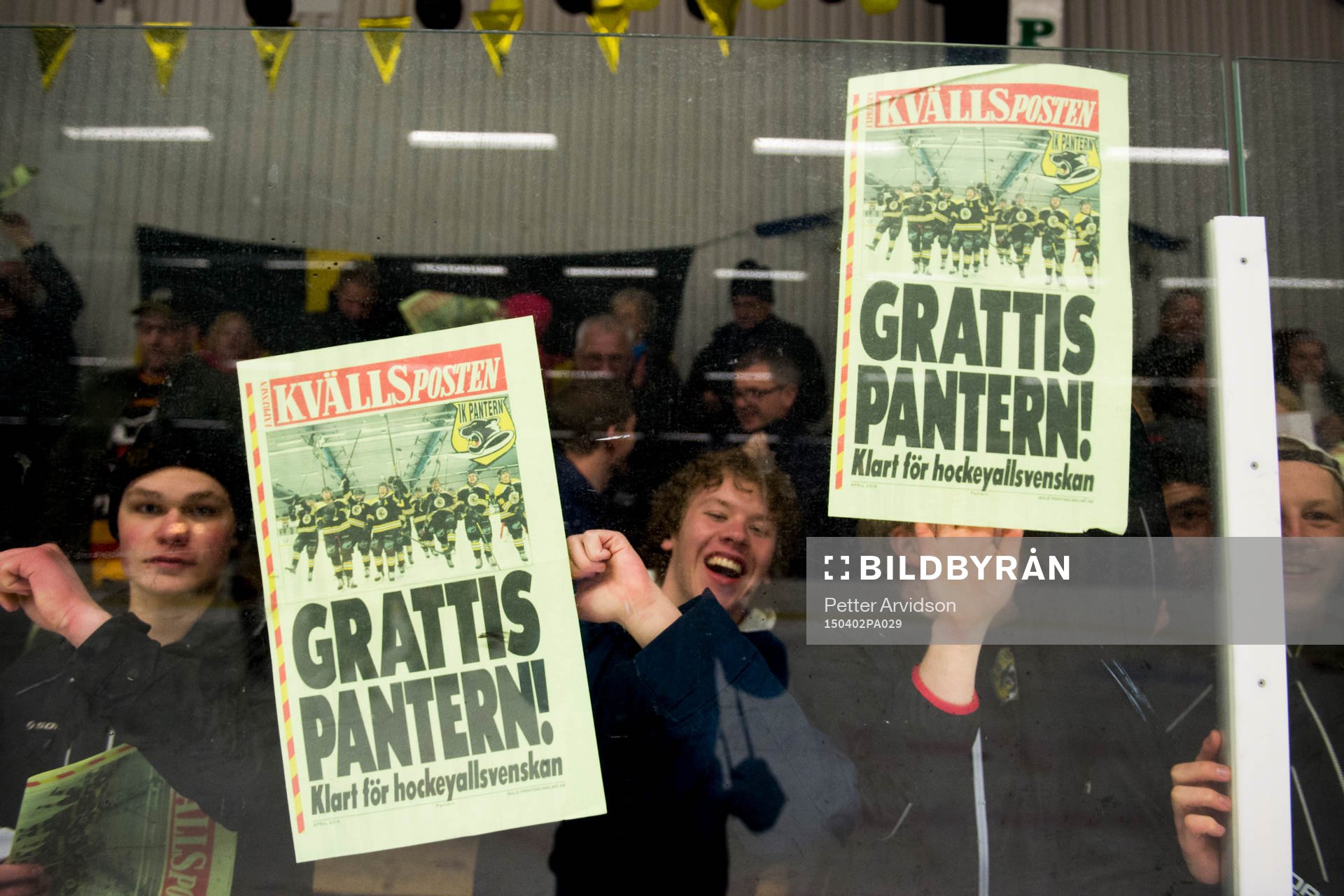Panterns supportrar jublar
