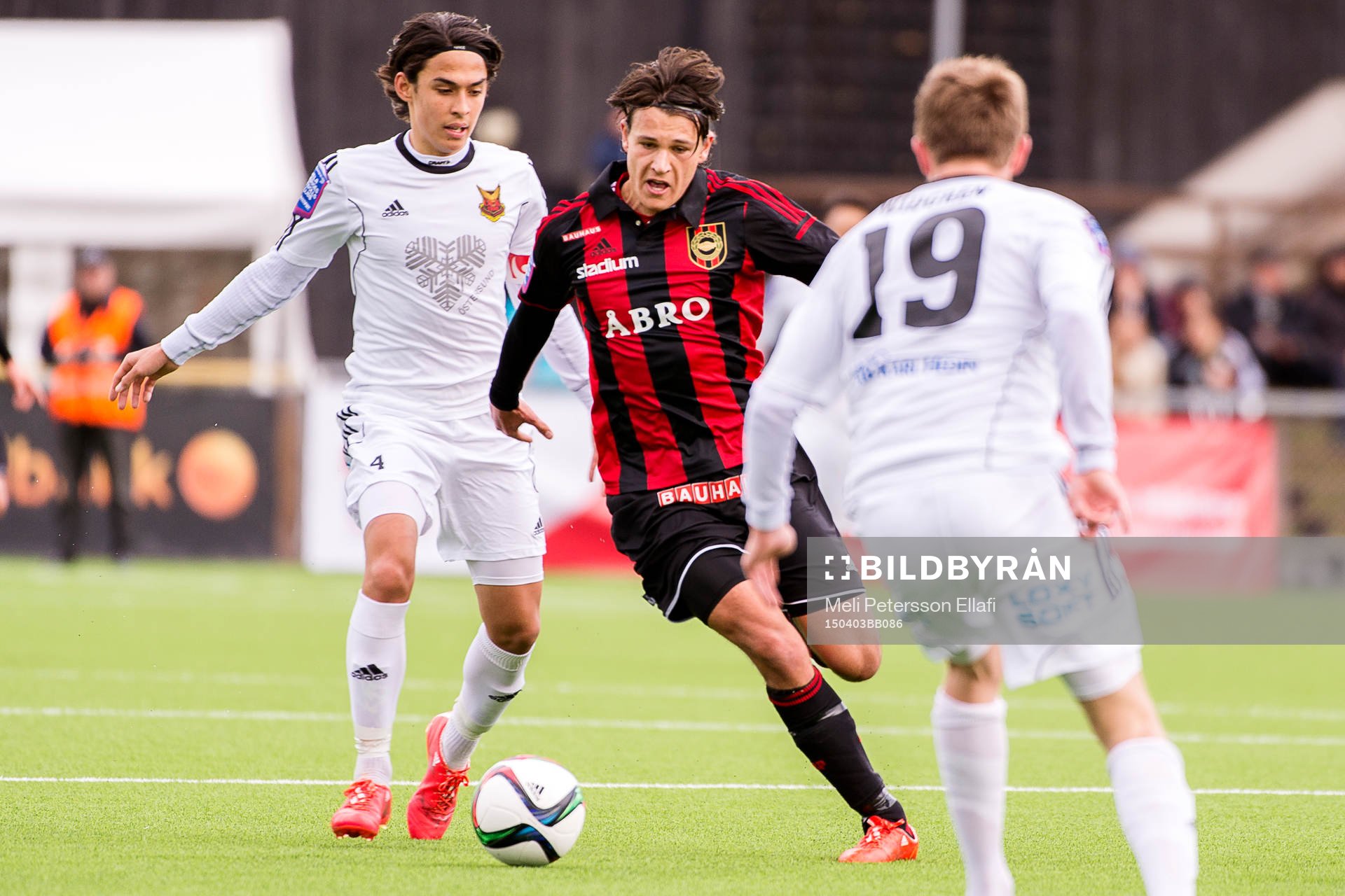 Östersunds Sebastian Lundbäck och Brommapojkarnas Stefano