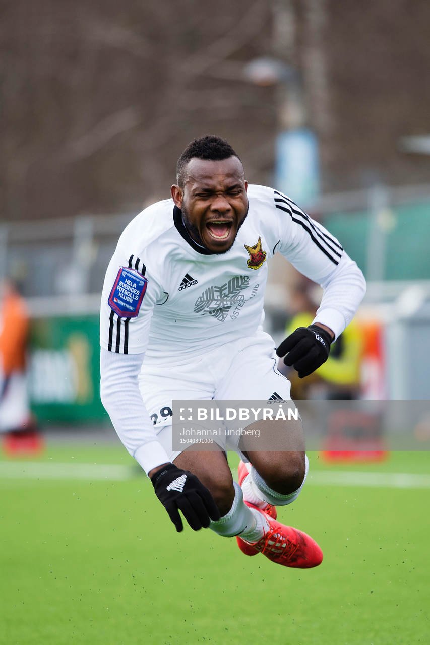 Östersunds Michael Junior Omoh får ont