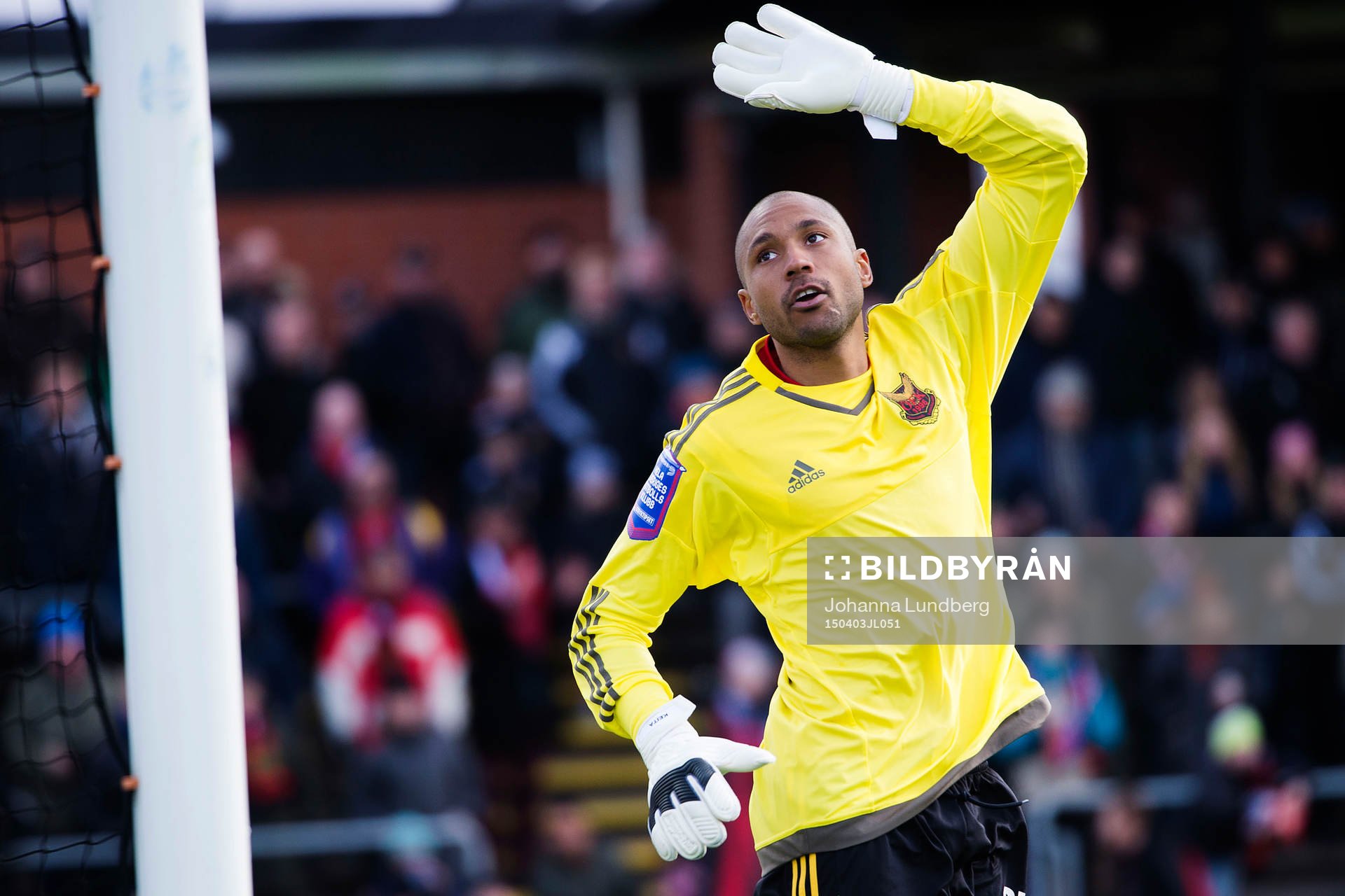 Östersunds målvakt Aly Krita under fotbollsmatchen i Superettan mellan Brommapojkarna och Östersund den 3 april 2015 i Stockholm.