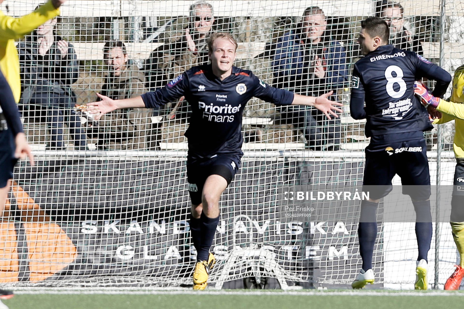 Utsiktens Joakim Edström jublar