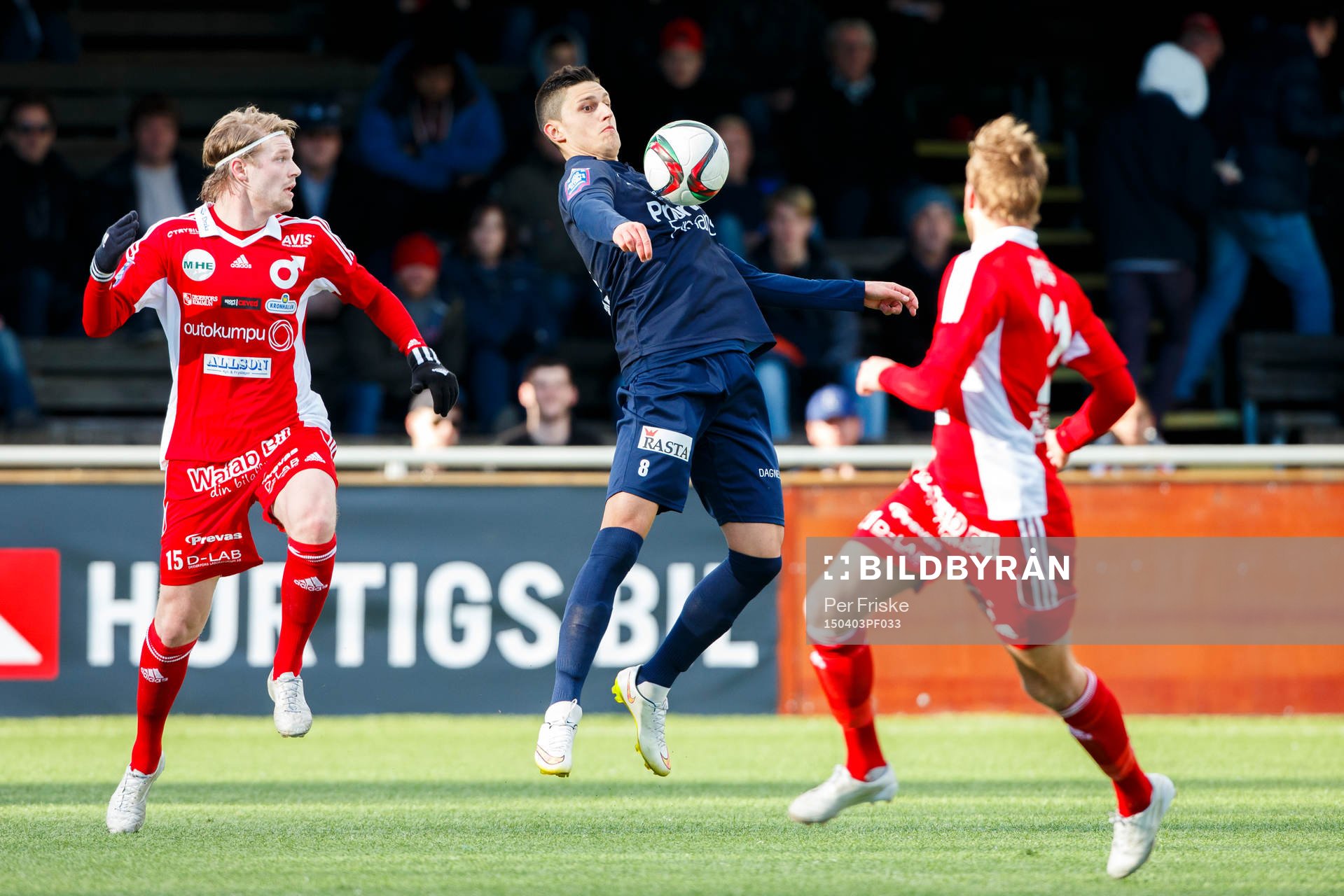 Degerfors Erik Nilsson och Utsiktens Luka Mijaljevic