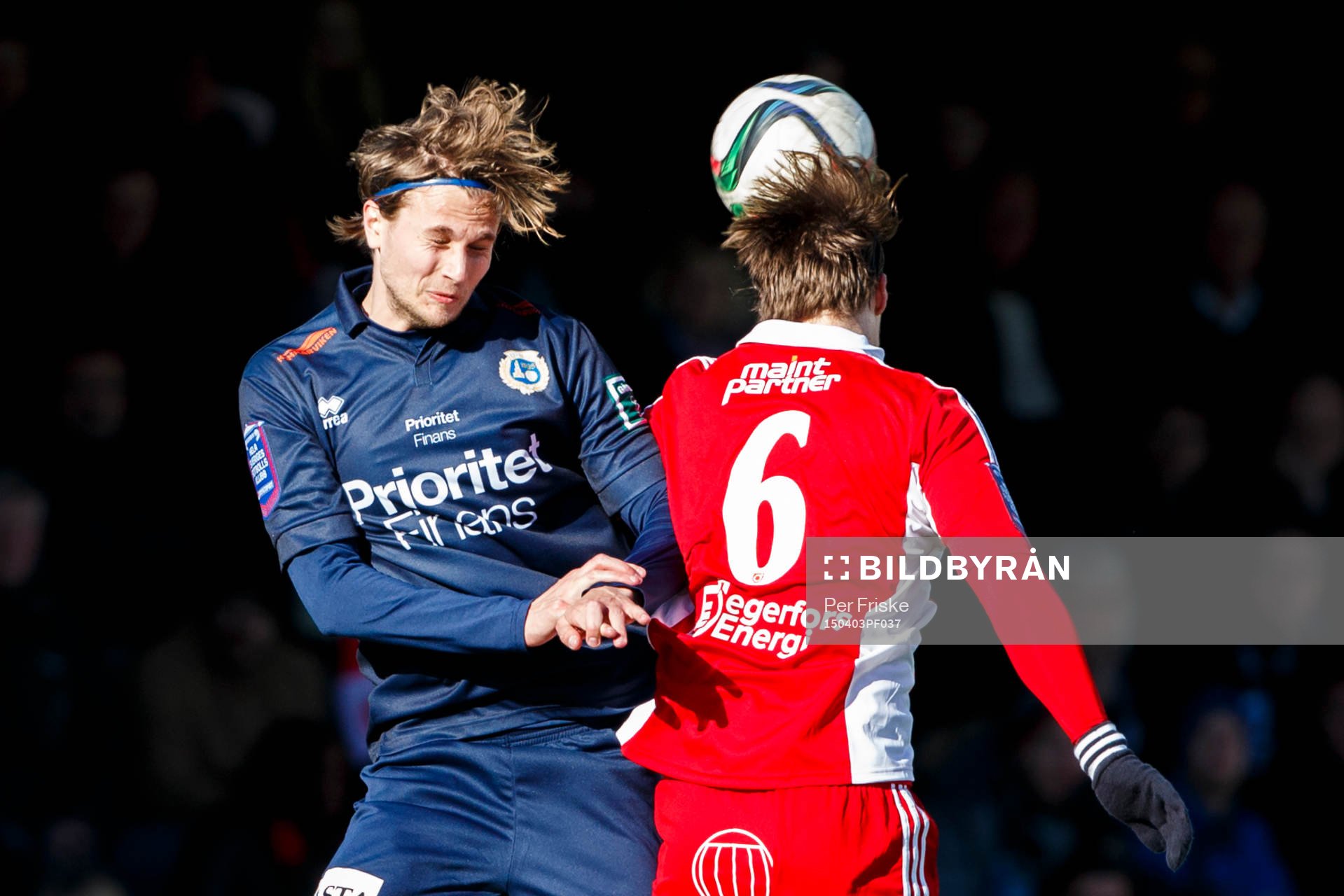 Utsiktens Jonas Hellgren och Degerfors Erik Jernberg
