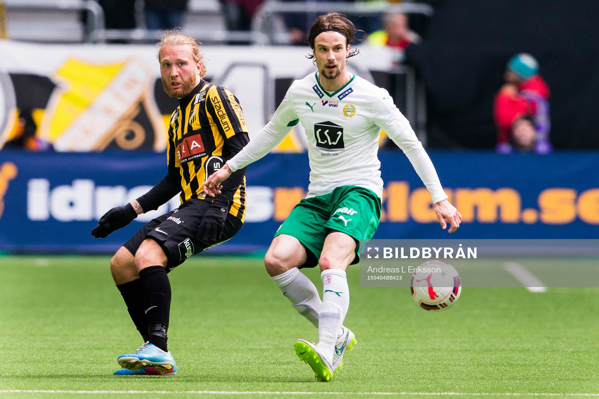 Häckens Emil Wahlström och Hammarbys Linus Hallenius