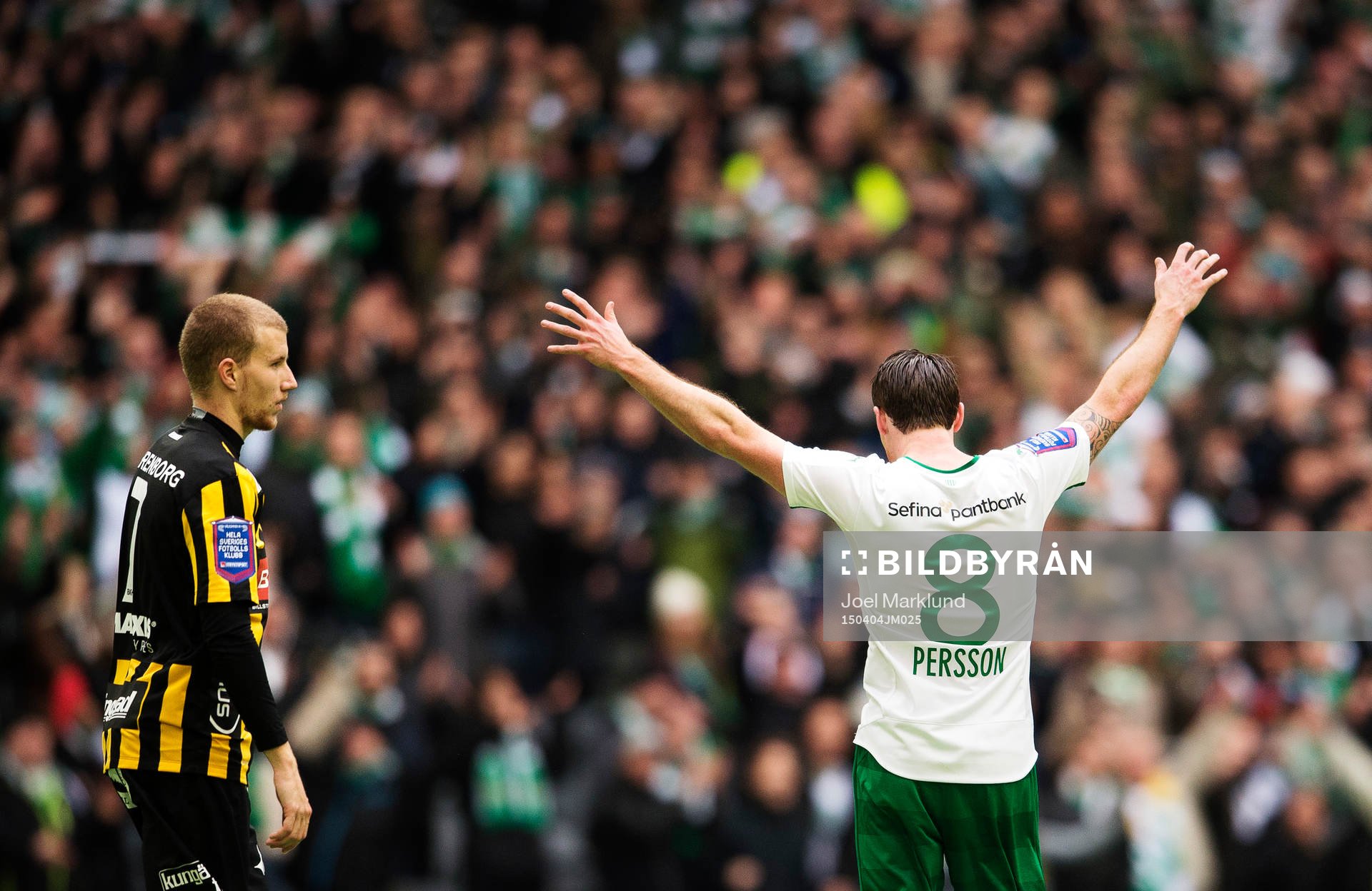 Häckens Simon Gustafson deppar samtidigt som Hammarbys