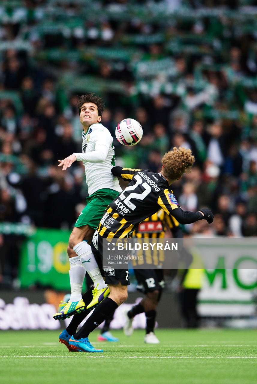 Hammarbys Lars Fuhre och Häckens Samuel Gustafson i en