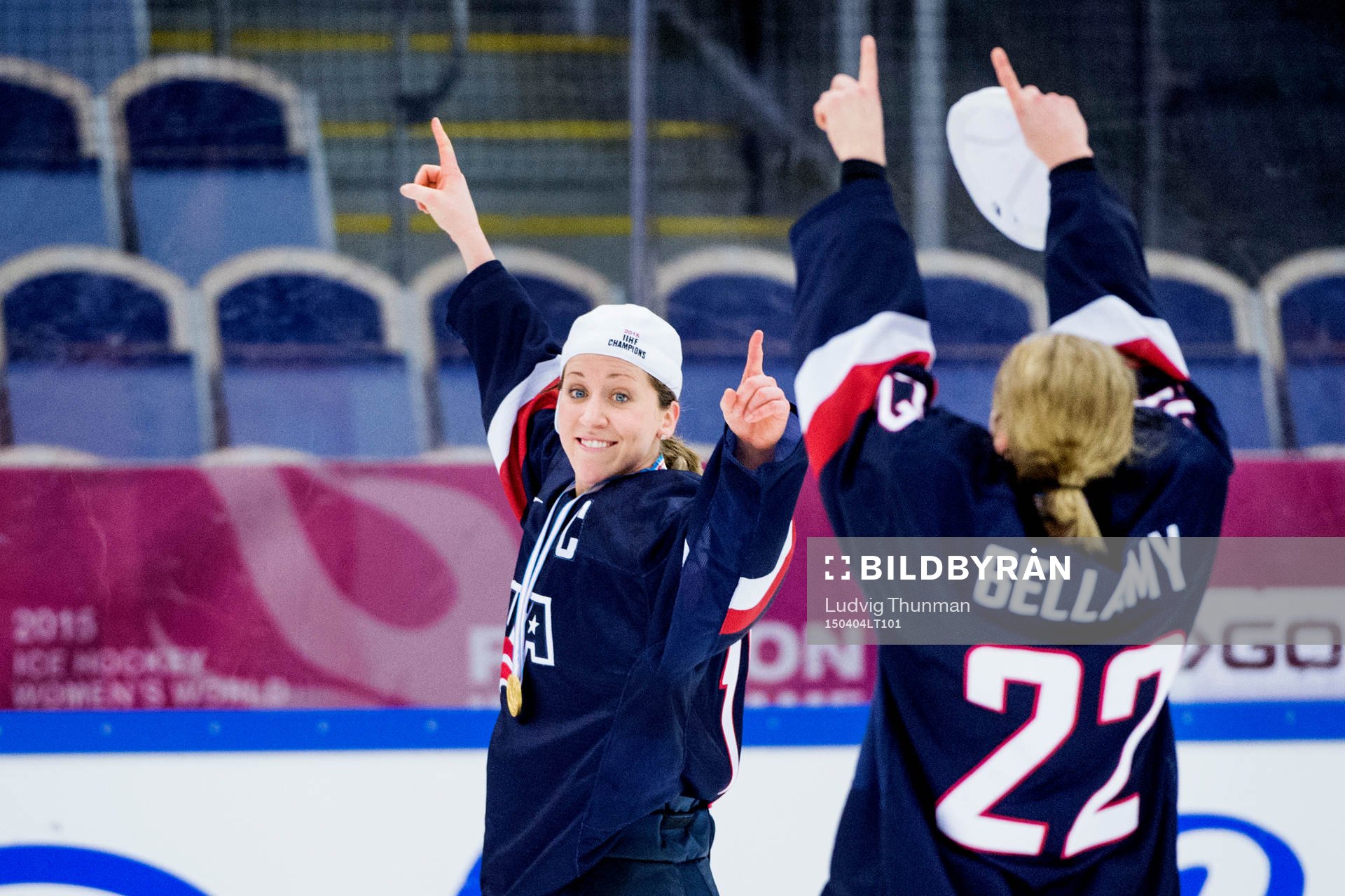 Usas Meghan Duggan jublar med Kacey Bellamy