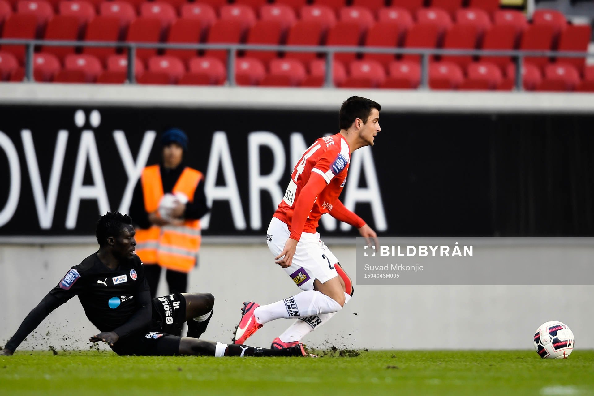 Kalmars Filip Sachpekidis under fotbollsmatchen i allsvenska mellan Kalmar och Helsingborg den den 4 april 2015 i Kalmar.