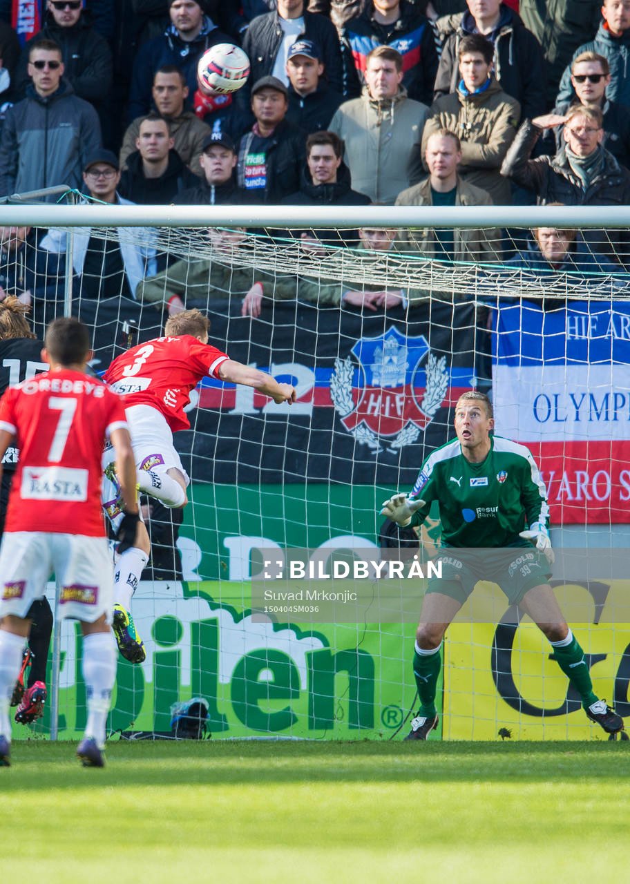 Helsingborgs målvakt Daniel Andersson under fotbollsmatchen i allsvenskan mellan Kalmar och Helsingborg den 4 april 2015 i Kalmar.
