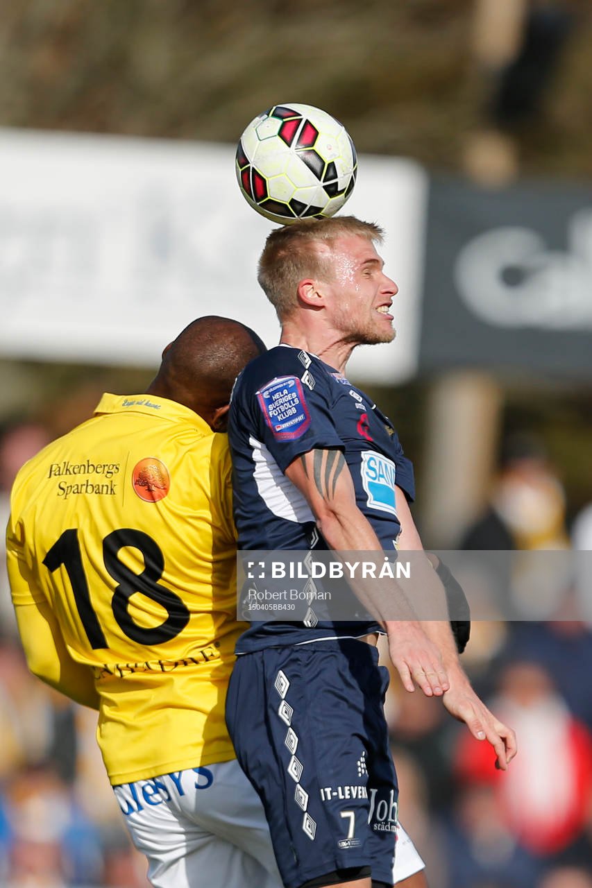 Gefles Robin Nilsson nickar bollen