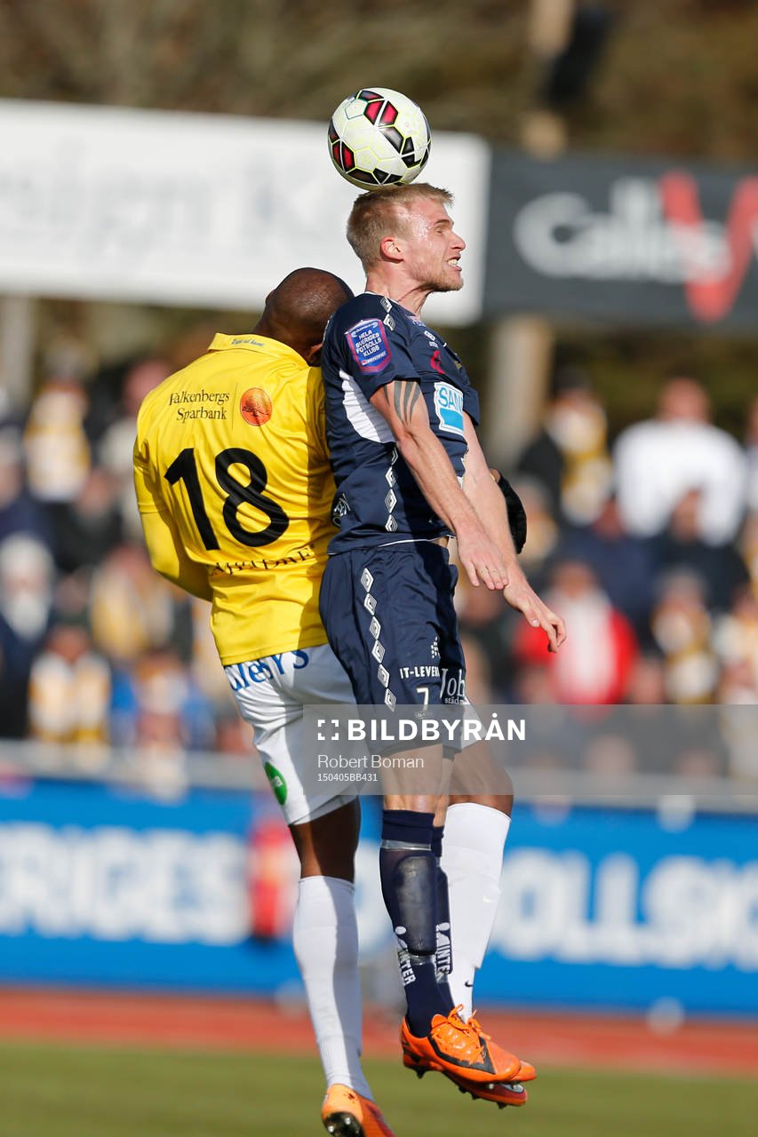 Gefles Robin Nilsson nickar bollen