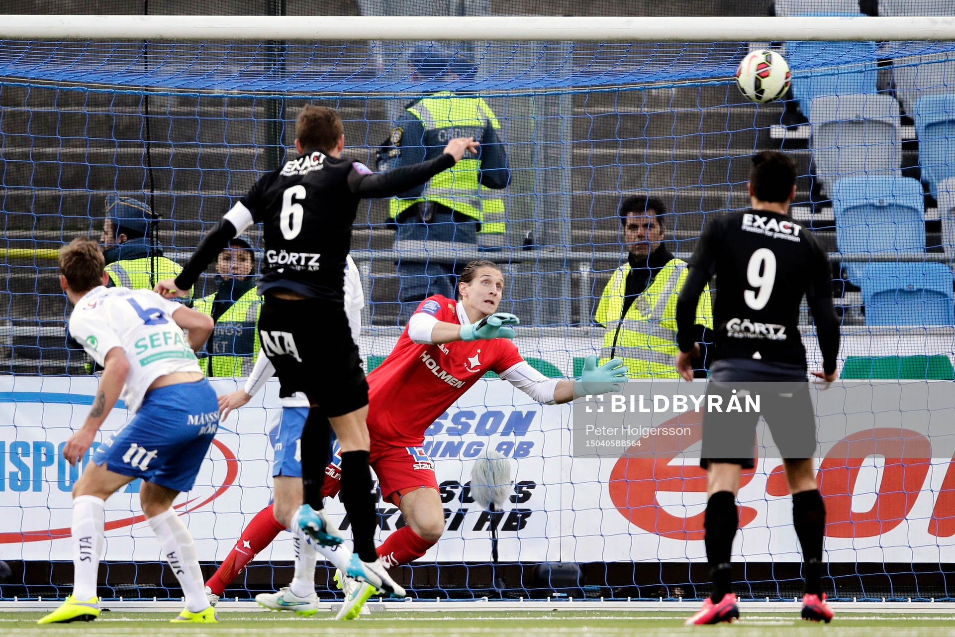 Örebros Robert Åhman Persson gör 1-1