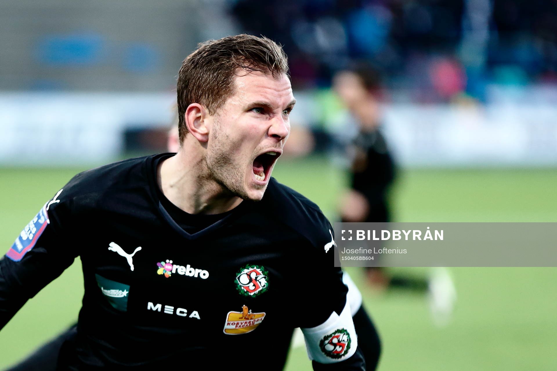 Örebros Robert Åhman Persson jublar