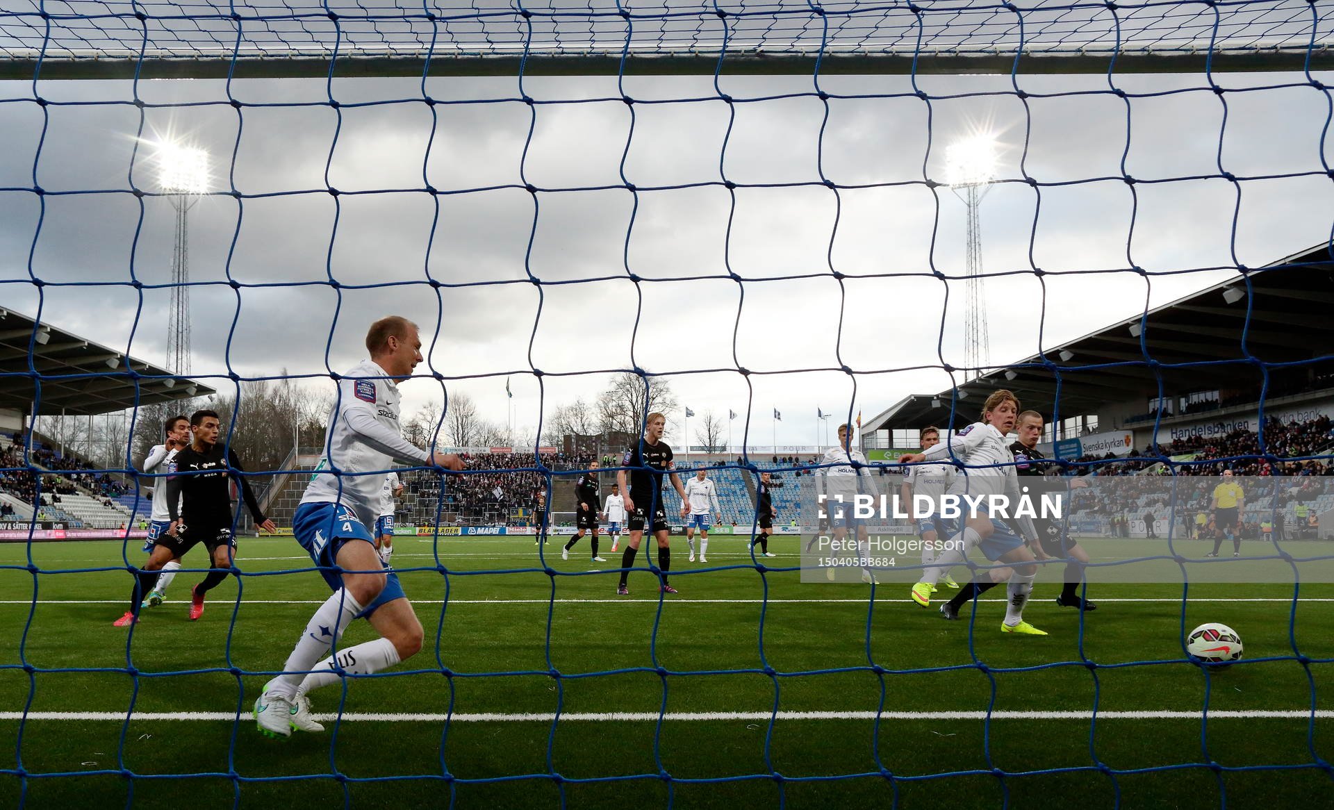 Spel framför Norrköpings mål med Andreas Johansson under fotbollsmatchen i Allsvenskan mellan Norrköping och Örebro den 05 april 2015 i Norrköping.