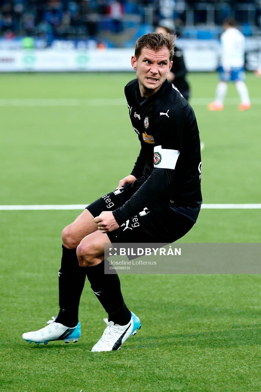 Örebros Robert Åhman Persson jublar