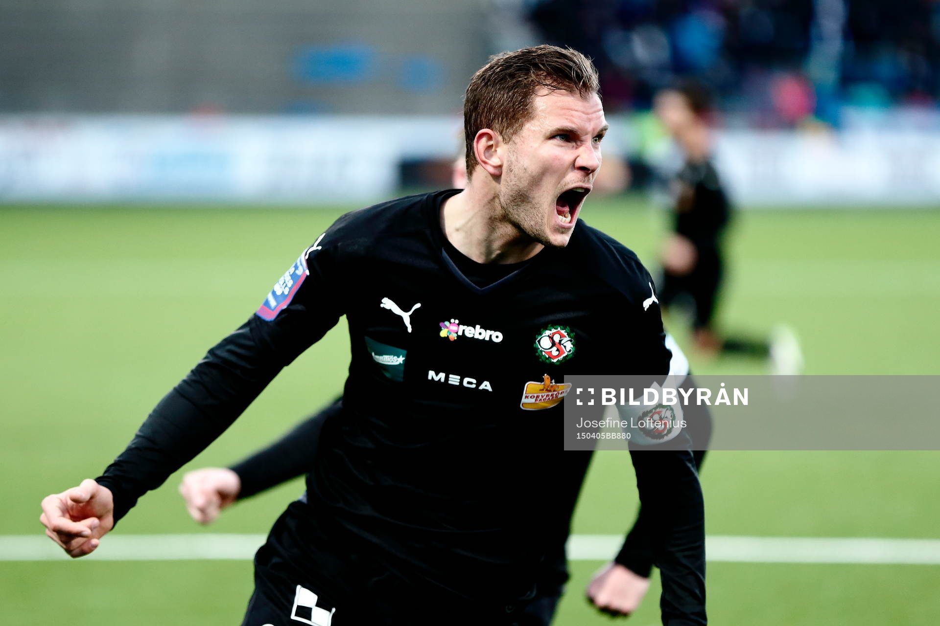 Örebros Robert Åhman Persson jublar