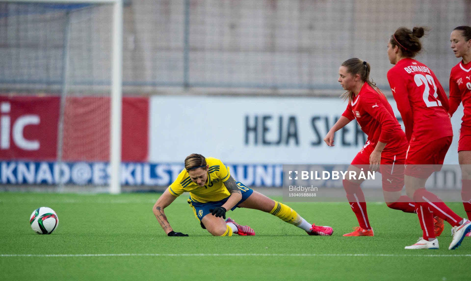 Sveriges Therese Sjögran viker ner sig