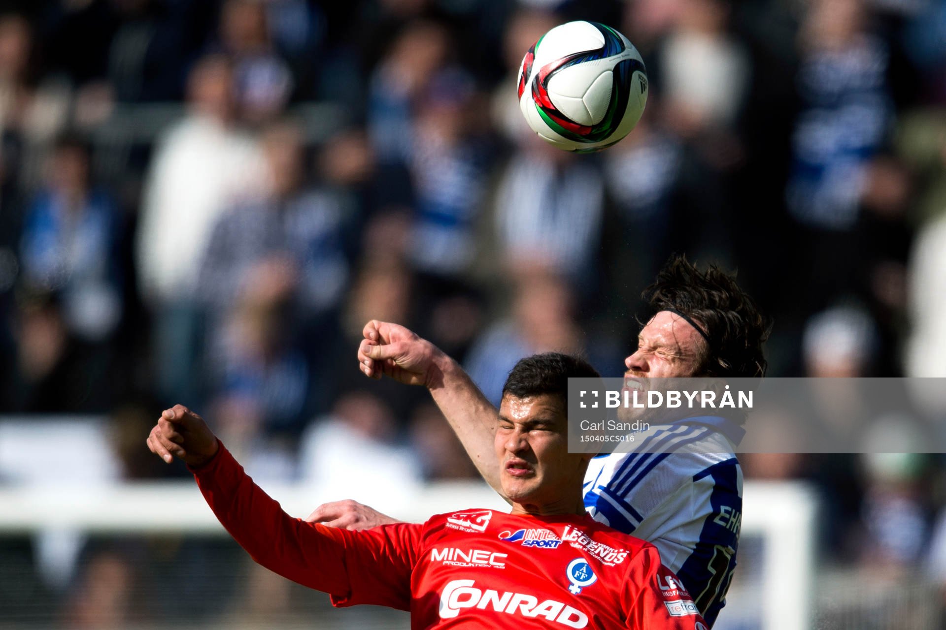 Åtvidabergs Mauricio Albornoz i nickduell med IFK Göteborgs Gustav Svensson under en fotbollsmatch i Allsvenskan mellan IFK Göteborg och Åtvidaberg den 05 april 2015 i Göteborg.