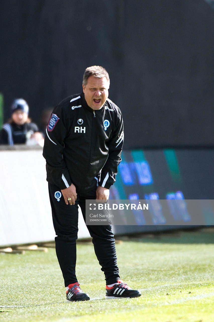 Åtvidabergs tränare Roar Hansen reagerar