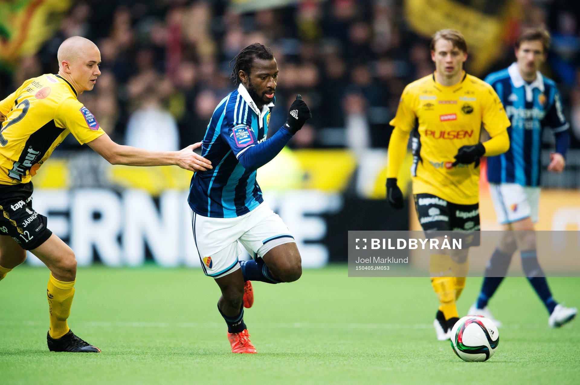 Elfsborgs Sebastian Holmén och Djurgårdens Amadou Jawo