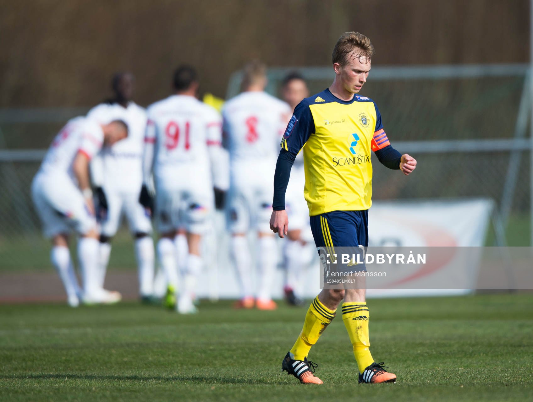 Assyriskas Azix Corr Nyang har gjort 0-2 och Ängelholms