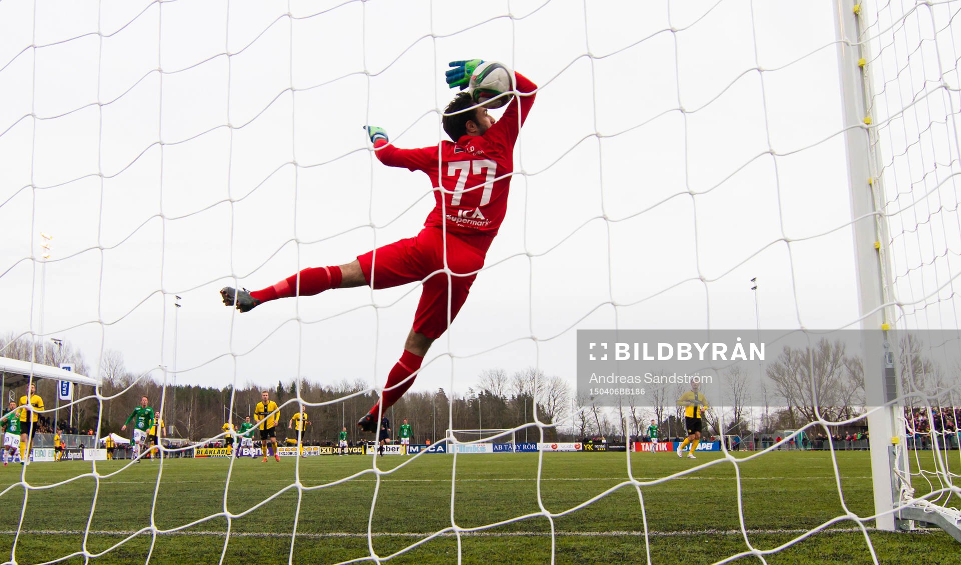 IK Frej Täbys målvakt Marko Atanackovic släpper in 0-1 på skott av Jönköpings Södras Ronny Sabo under fotbollsmatchen i Superettan mellan IK Frej och Jönköpings Södra 6 April 2015 i Stockholm. 