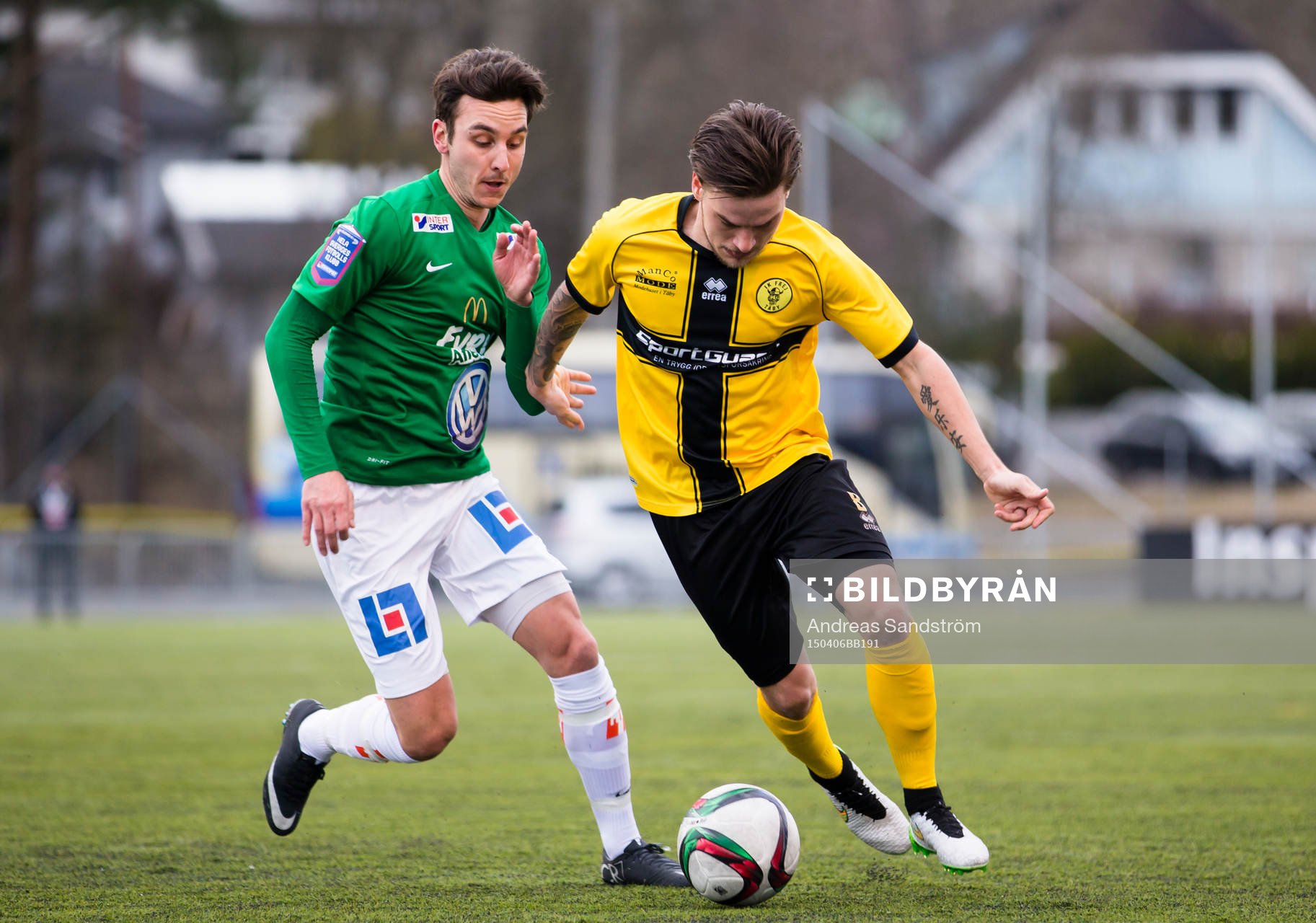 IK Frej Täbys Pontus Silfwer i kamp med Jönköpings Södras Ronny Sabo under fotbollsmatchen i Superettan mellan IK Frej och Jönköpings Södra 6 April 2015 i Stockholm.