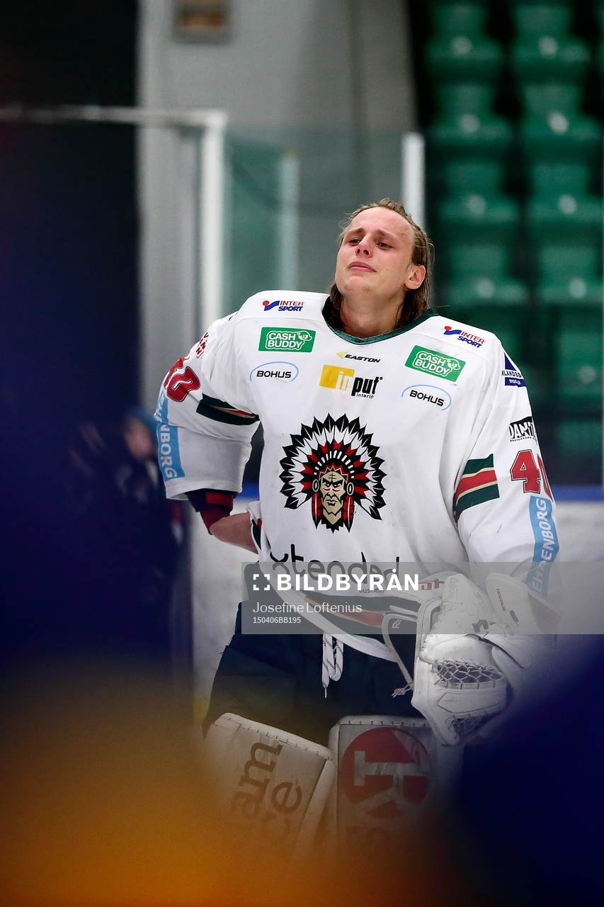 Frölundas målvakt Hugo Fagerblom deppar