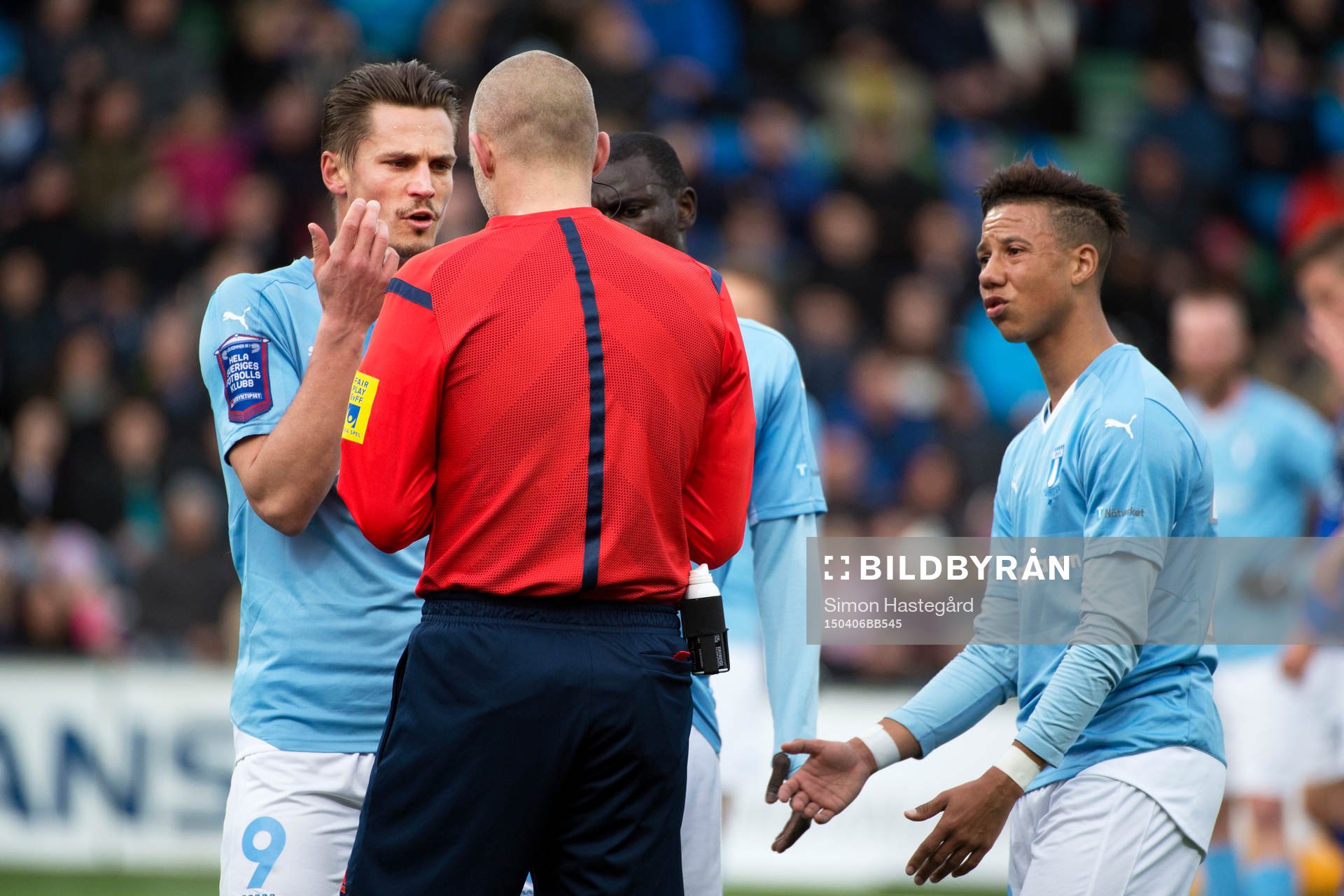 Malmö FFs Markus Rosenberg och Tobias Sana i samtal med