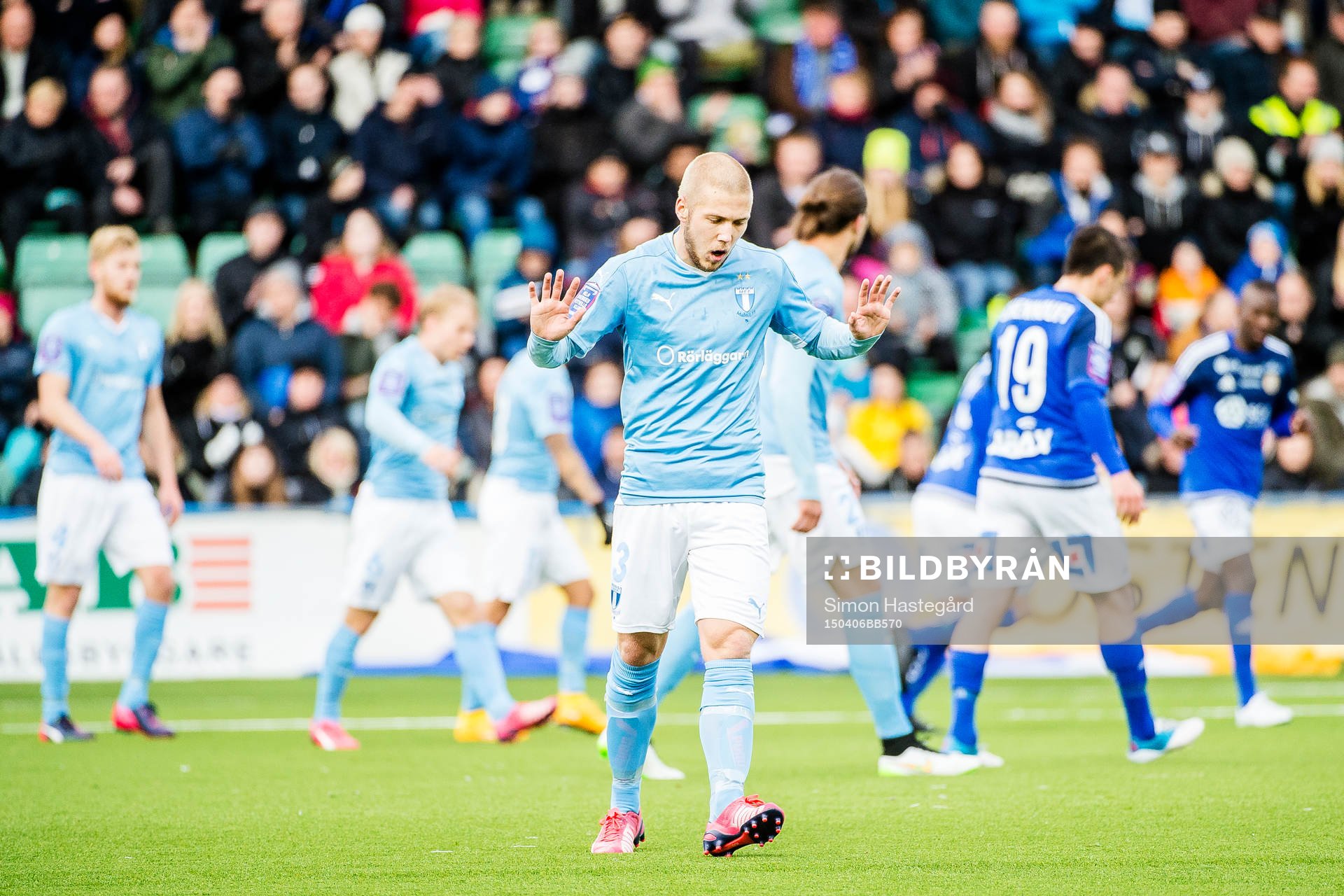 Malmö FFs Anton Tinnerholm pustar ut
