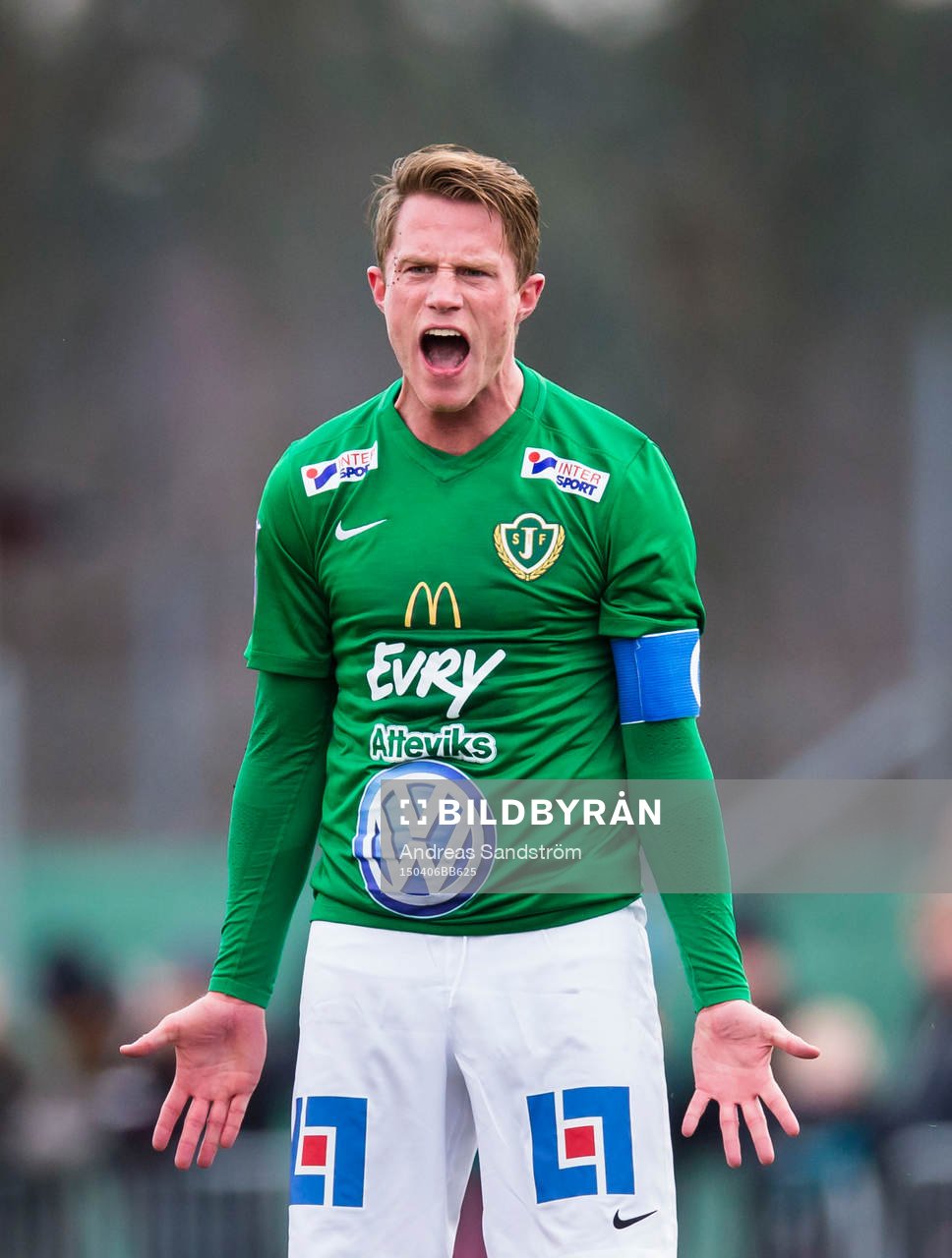 Jönköpings Södras Tommy Thelin reagerar