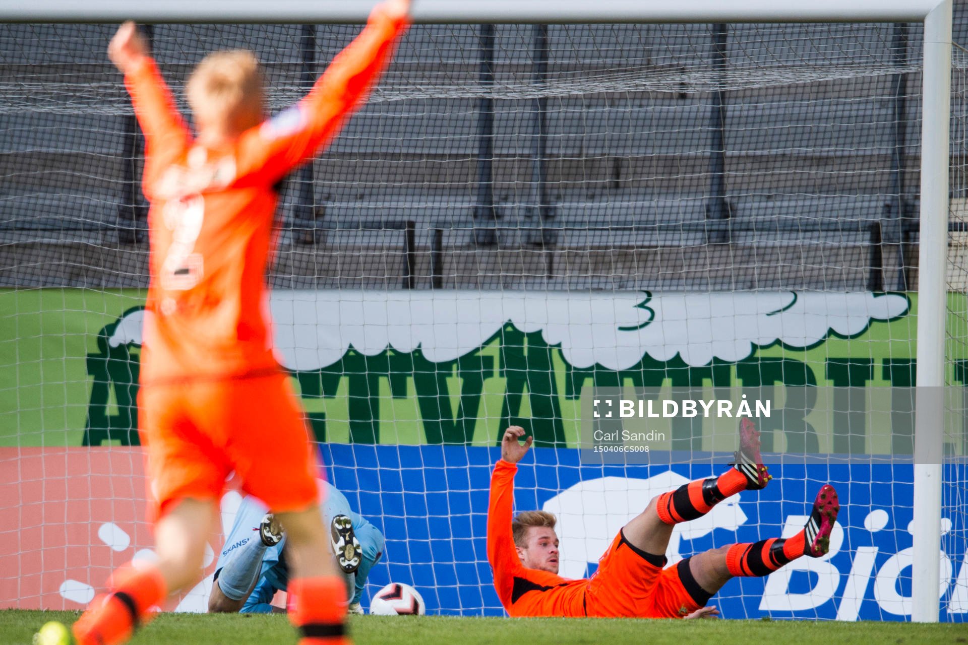 Varbergs Mats André Kaland gör 0-1 och jublar