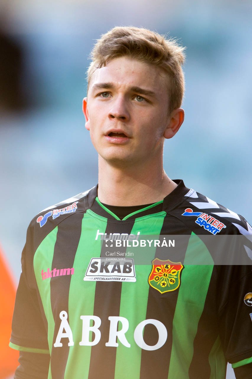 Gais Adam Eriksson Gais Adam Eriksson under en fotbollsmatch i Superettan mellan Gais och Varberg den 6 april 2015 i Göteborg.