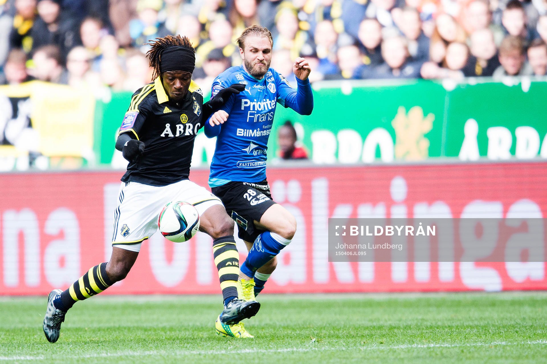 s Mohamed Bangura och Halmstads Jesper Westerberg